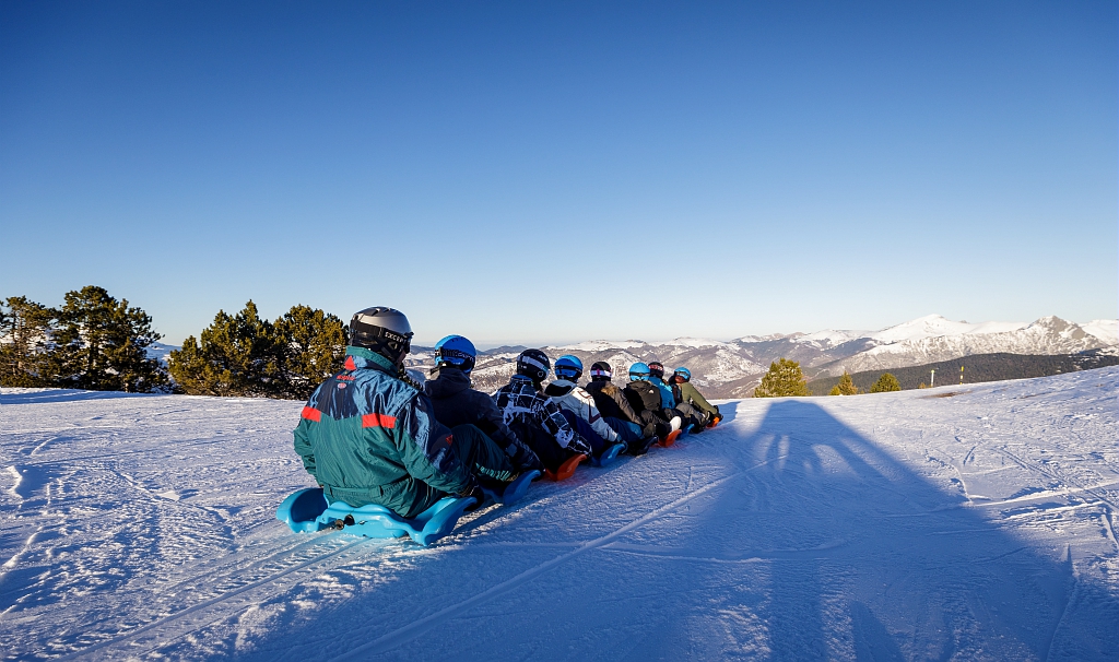 Le 10 migliori attività insolite da fare sulla neve - SNCF Connect