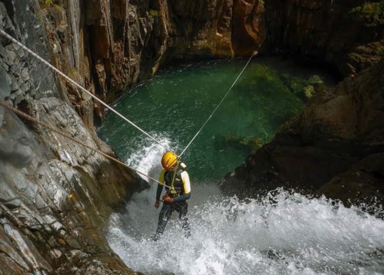 Sortie canyon d’eau chaude avec Adret Canyon