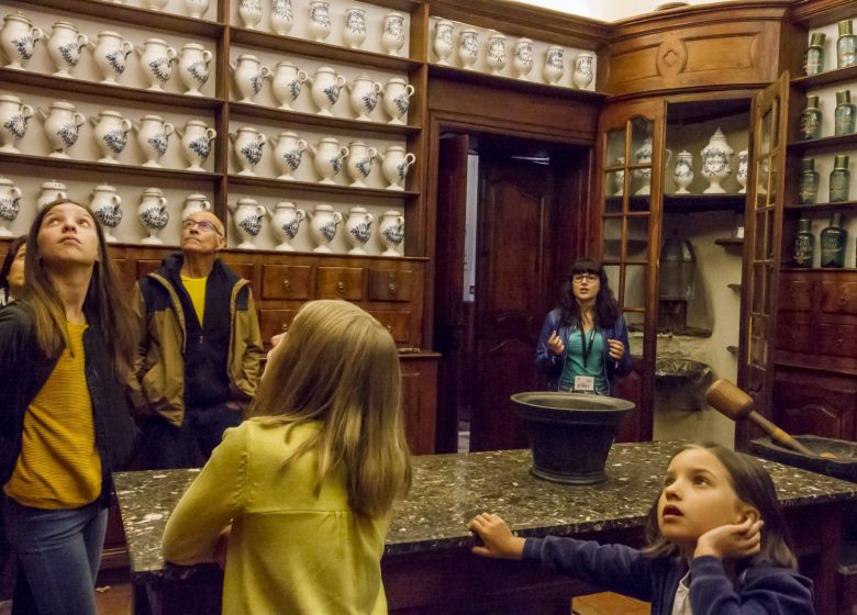 Visites guidées de la pharmacie du XVIIIème et de la Chapelle de l’Hôtel Dieu