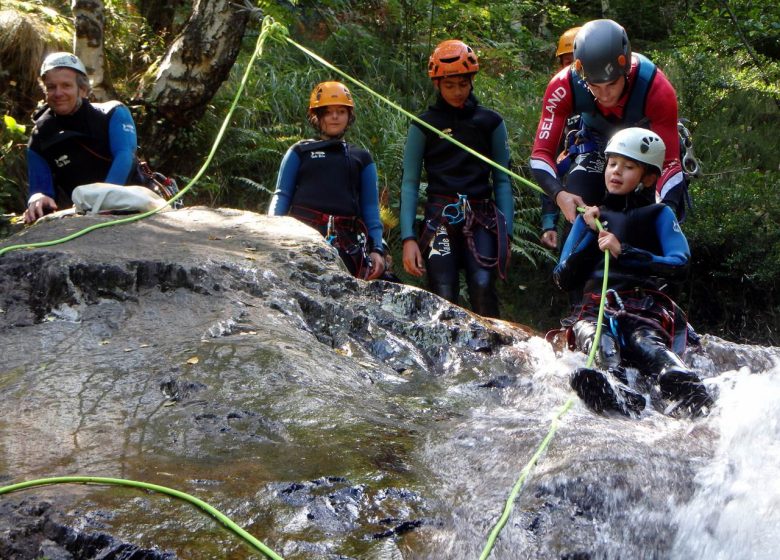 Canyoning avec le Bureau des Guides des Pyrénées Ariègeoises