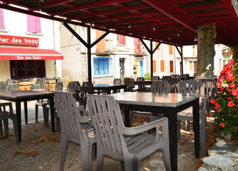 Bar de village, Le bar des 3000